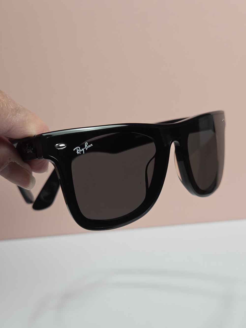 Ray-Ban Wayfarer RB4440 NF Black Sunglasses 50-22 With Case